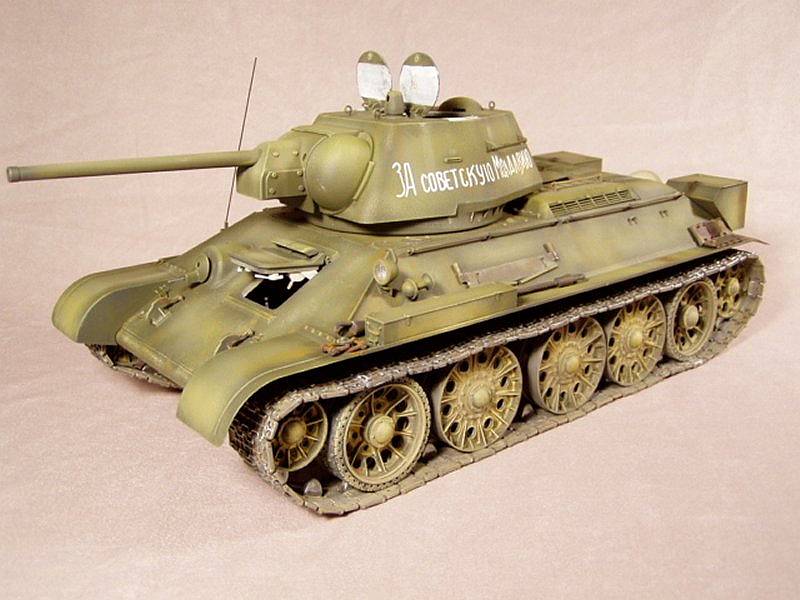 Trumpeter 1/16 T-34/76 (1943 Model)